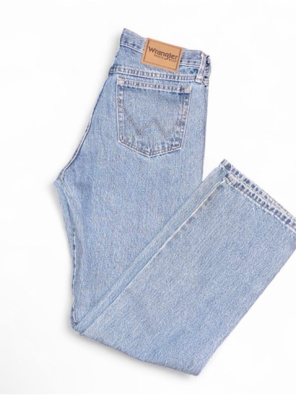 Wrangler Straight-Leg Jeans in Light Blue Denim